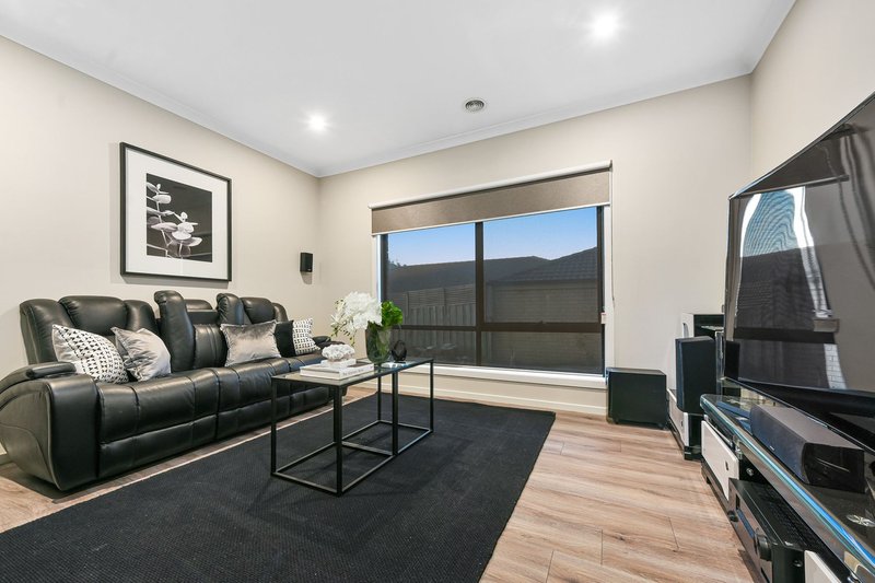 Photo - 2 Bickerton Court, Hampton Park VIC 3976 - Image 15