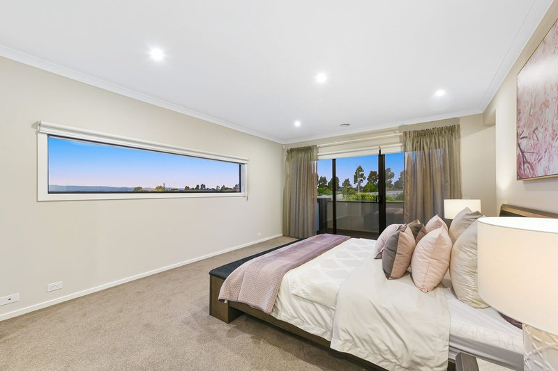 Photo - 2 Bickerton Court, Hampton Park VIC 3976 - Image 17