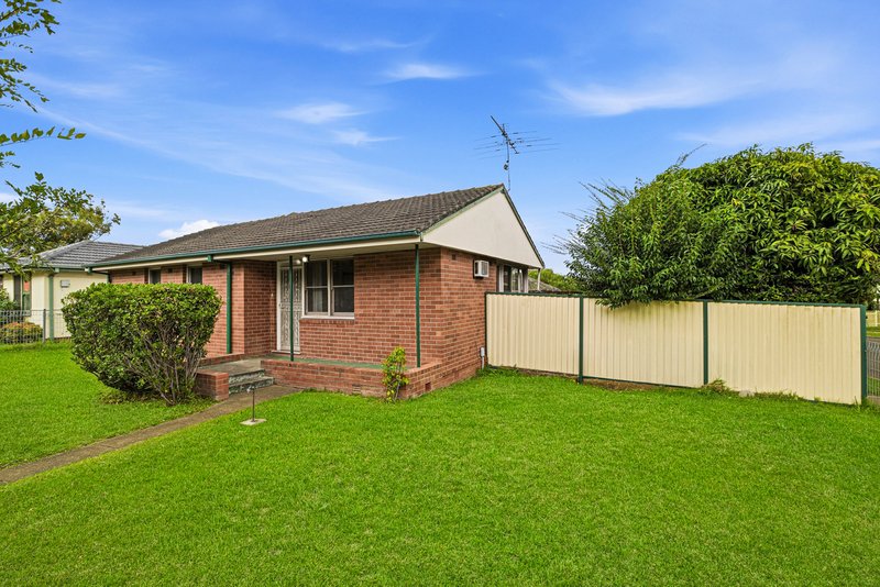 Photo - 2 Biman Place, Whalan NSW 2770 - Image 2