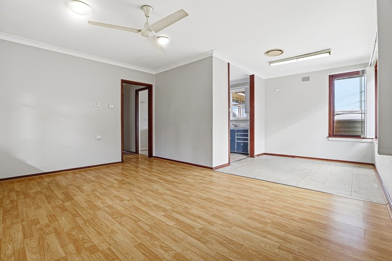Photo - 2 Biman Place, Whalan NSW 2770 - Image 5