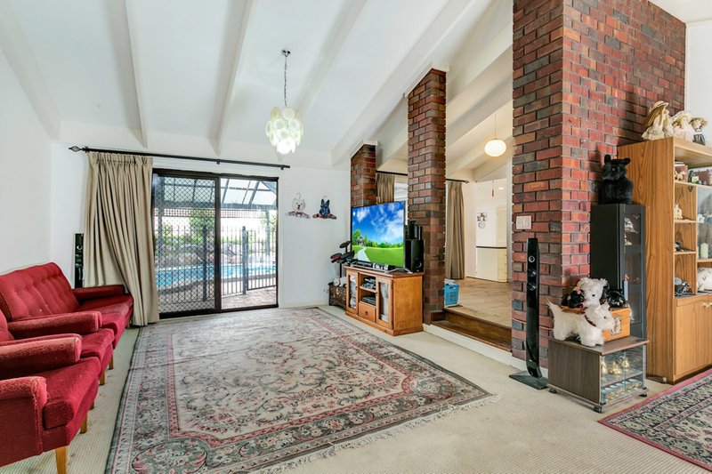 Photo - 2 Birkdale Close, Fairview Park SA 5126 - Image 3