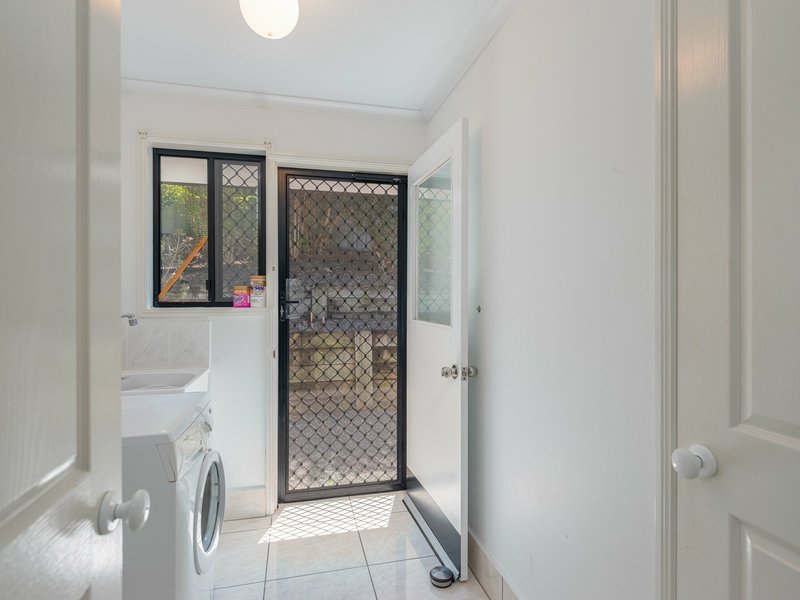 Photo - 2 Bishop Court, Southside QLD 4570 - Image 9