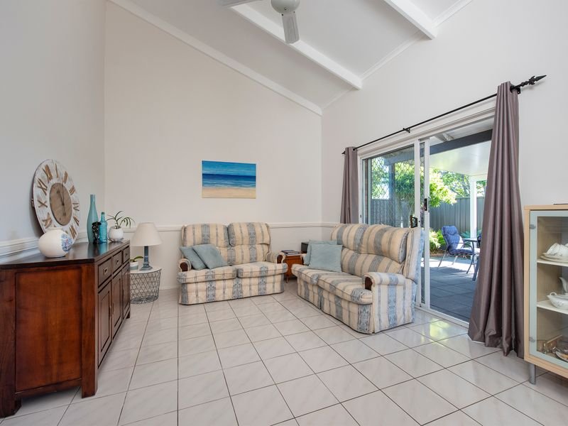 Photo - 2 Black Diamond Crescent, Edens Landing QLD 4207 - Image 7