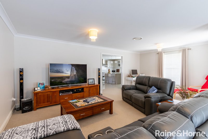 Photo - 2 Blackwood Close, Kelso NSW 2795 - Image 6