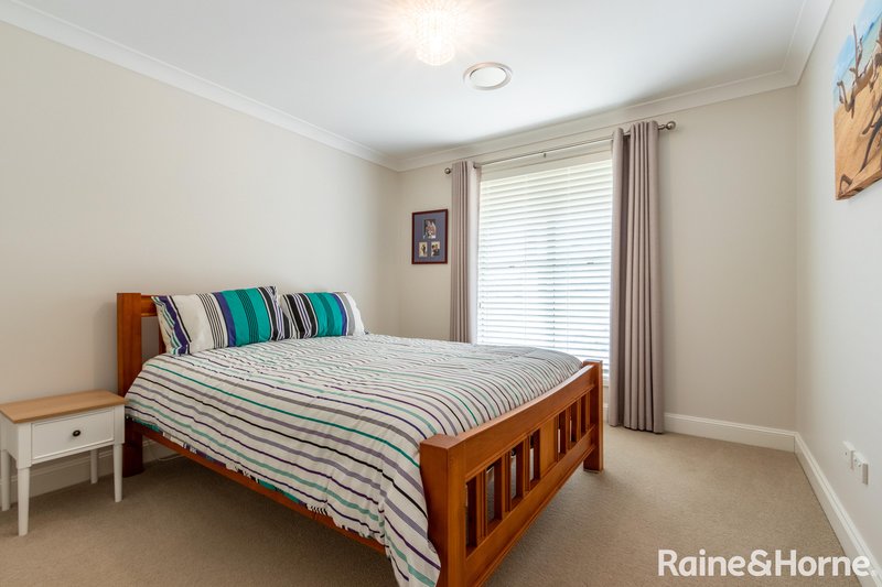 Photo - 2 Blackwood Close, Kelso NSW 2795 - Image 10