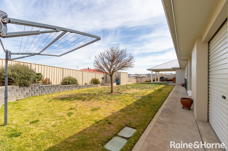 Photo - 2 Blackwood Close, Kelso NSW 2795 - Image 20