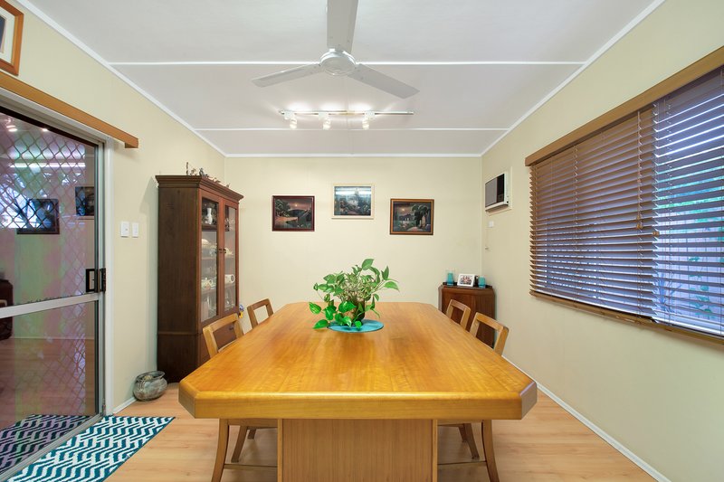 Photo - 2 Blaxland Street, Eastern Heights QLD 4305 - Image 6