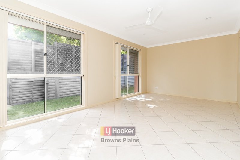 Photo - 2 Blueberry Ash Court, Boronia Heights QLD 4124 - Image 2