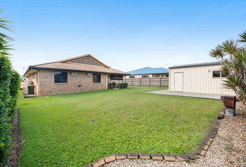 Photo - 2 Bonsai Court, Glenella QLD 4740 - Image 18