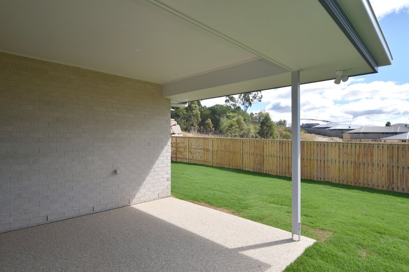 Photo - 2 Boondooma Court, Boyne Island QLD 4680 - Image 14