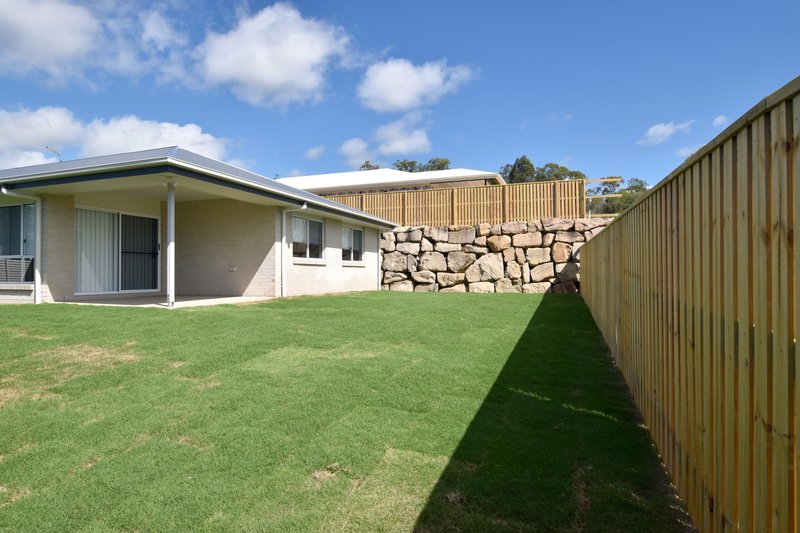 Photo - 2 Boondooma Court, Boyne Island QLD 4680 - Image 18