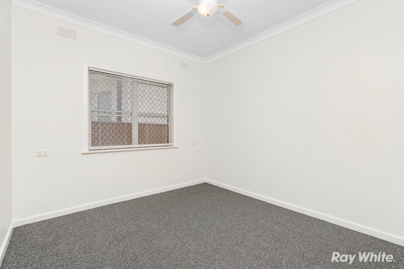 Photo - 2 Boronia Street, Kooringal NSW 2650 - Image 5