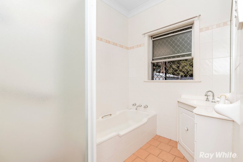 Photo - 2 Boronia Street, Kooringal NSW 2650 - Image 6