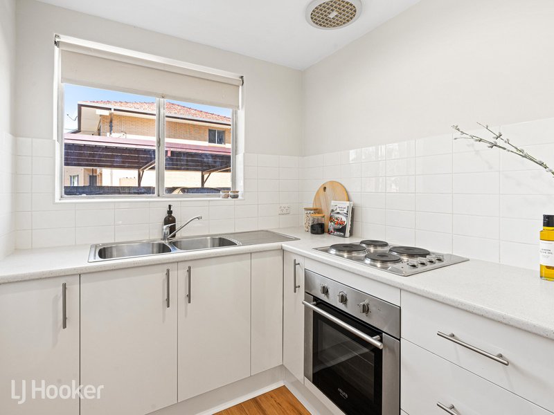 Photo - 2 Botanic Grove, Campbelltown SA 5074 - Image 3