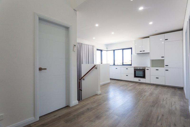 Photo - 2 Bow Lane, Shell Cove NSW 2529 - Image 2