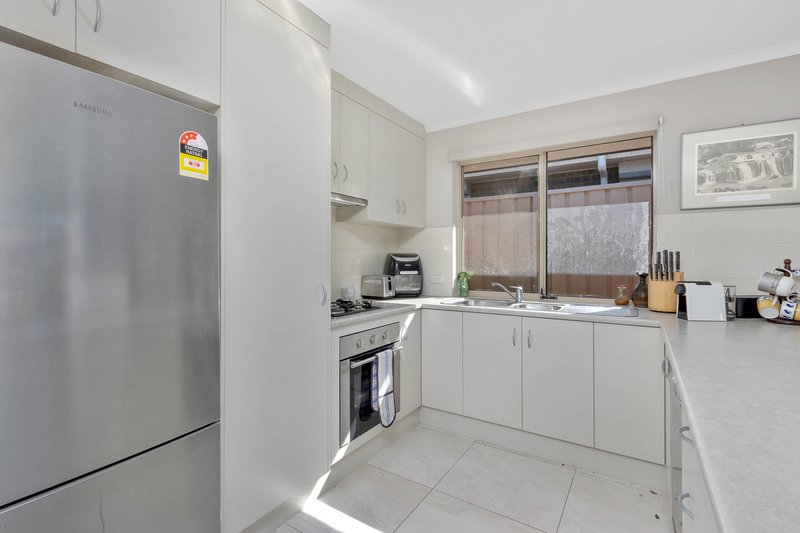 Photo - 2 Bowman Street, Elizabeth Park SA 5113 - Image 4