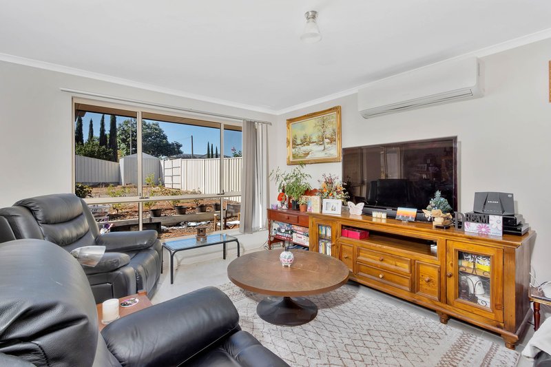 Photo - 2 Bowman Street, Elizabeth Park SA 5113 - Image 7