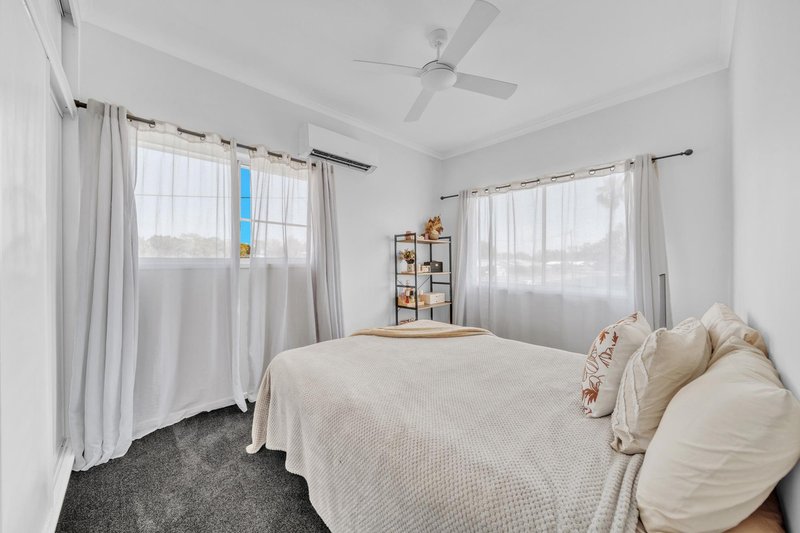 Photo - 2 Bowyer Drive, Emerald QLD 4720 - Image 8