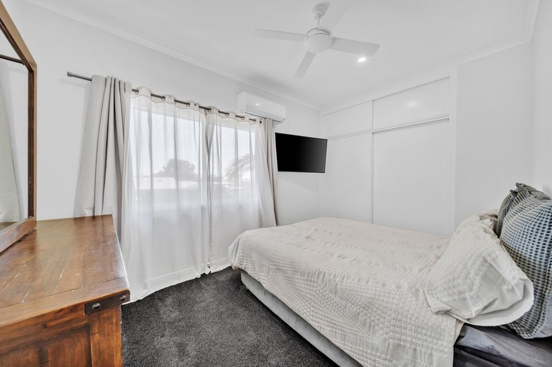 Photo - 2 Bowyer Drive, Emerald QLD 4720 - Image 10