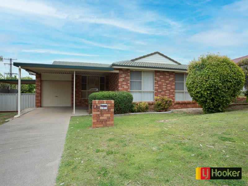 2 Bradley Place, North Tamworth NSW 2340