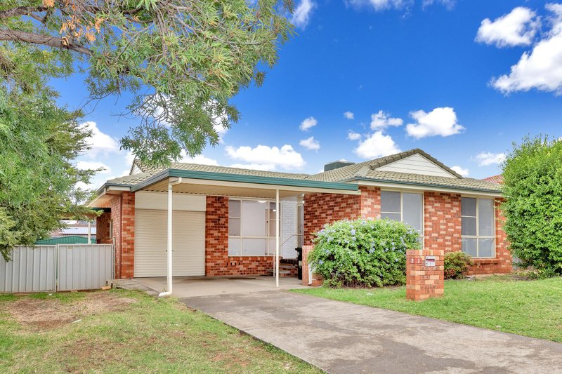 2 Bradley Place, North Tamworth NSW 2340