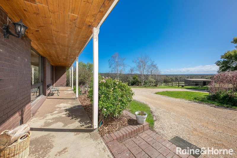 Photo - 2 Braeside Road, Gisborne VIC 3437 - Image 5