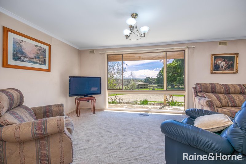 Photo - 2 Braeside Road, Gisborne VIC 3437 - Image 7