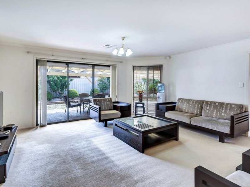 Photo - 2 Brecon Street, Windsor Gardens SA 5087 - Image 5