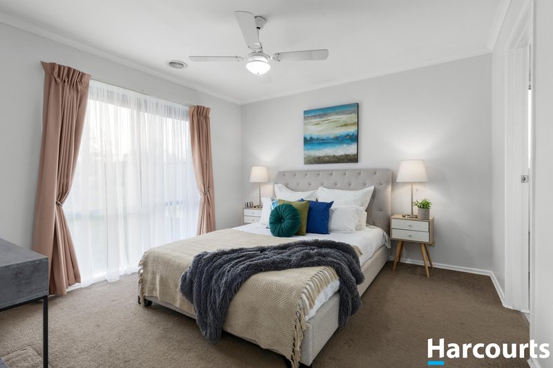 Photo - 2 Bree Place, Rowville VIC 3178 - Image 7