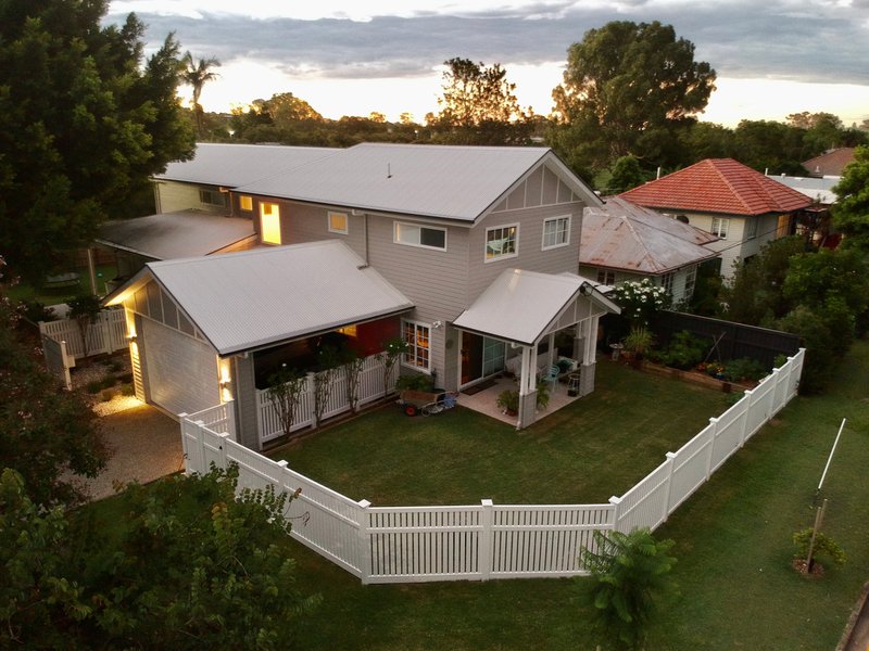 Photo - 2 Brenda Street, Morningside QLD 4170 - Image 3
