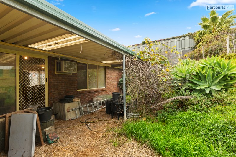 Photo - 2 Brett Crescent, Hallett Cove SA 5158 - Image 9