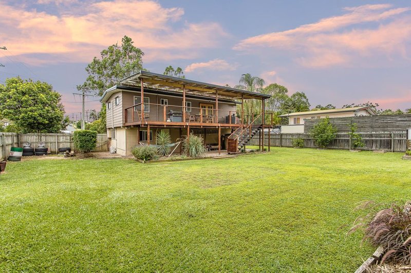 Photo - 2 Bridgeman Street, Kallangur QLD 4503 - Image 12