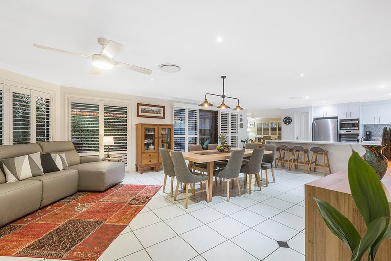 Photo - 2 Brindabella Court, North Lakes QLD 4509 - Image 3