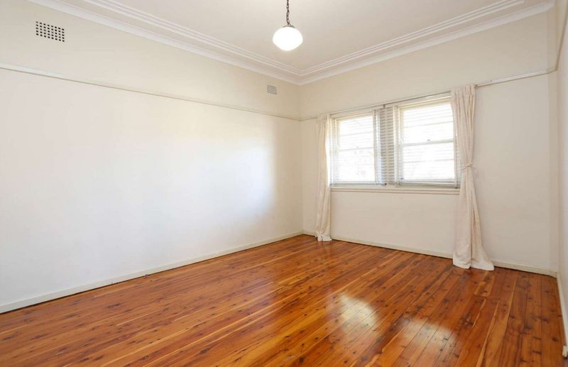 Photo - 2 Bristol Road, Hurstville NSW 2220 - Image 4