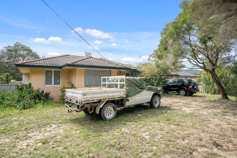 Photo - 2 Broadley Place, Gosnells WA 6110 - Image 14