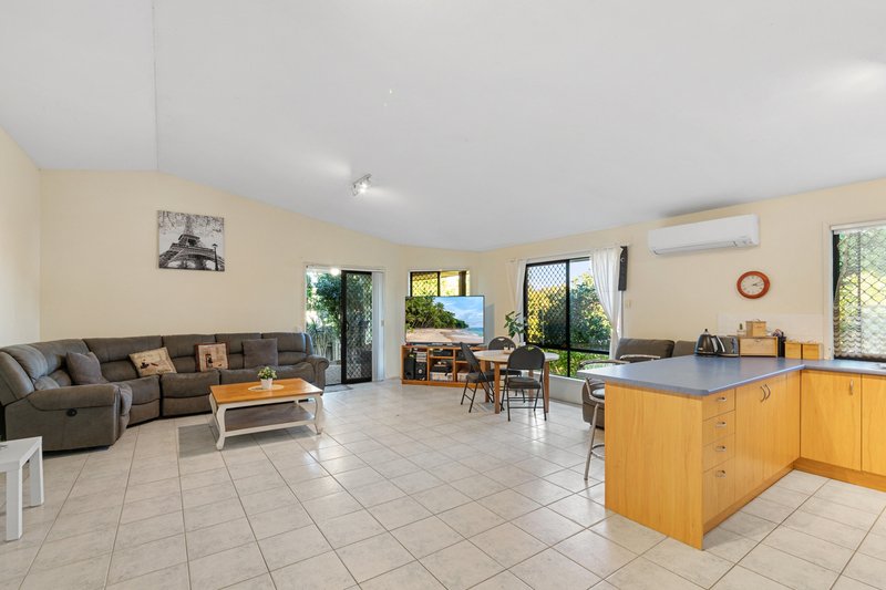 Photo - 2 Brockman Street, North Lakes QLD 4509 - Image 3