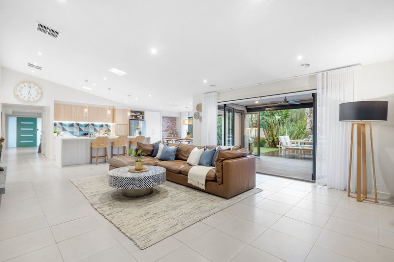 Photo - 2 Bronzewing Court, Langwarrin VIC 3910 - Image 4