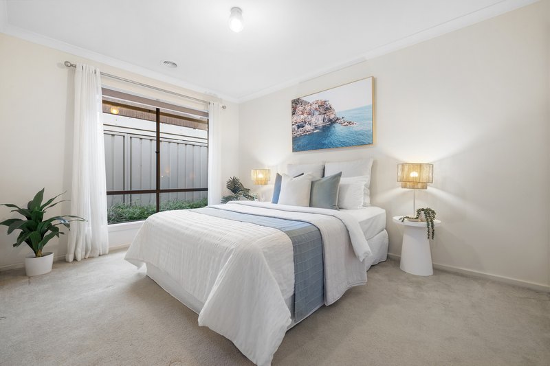 Photo - 2 Bronzewing Court, Langwarrin VIC 3910 - Image 12