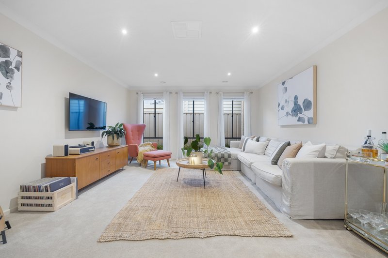 Photo - 2 Bronzewing Court, Langwarrin VIC 3910 - Image 19