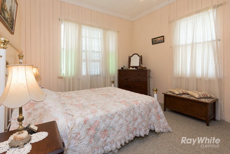 Photo - 2 Brook Street, Kalinga QLD 4030 - Image 6