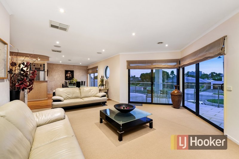 Photo - 2 Brookland Greens Boulevard, Cranbourne VIC 3977 - Image 7