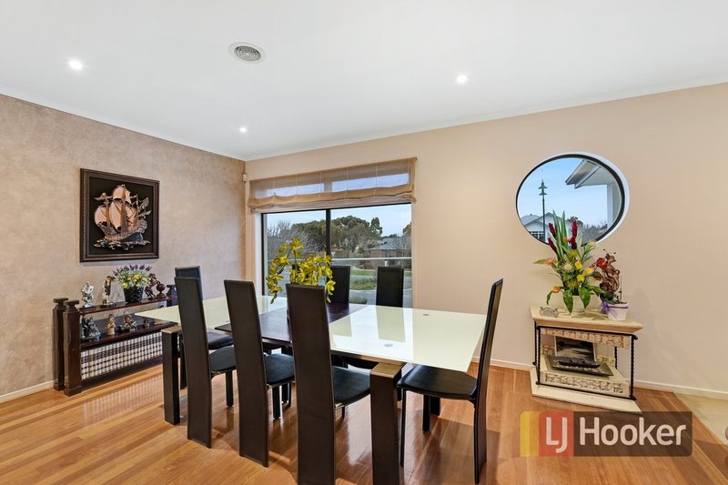 Photo - 2 Brookland Greens Boulevard, Cranbourne VIC 3977 - Image 9