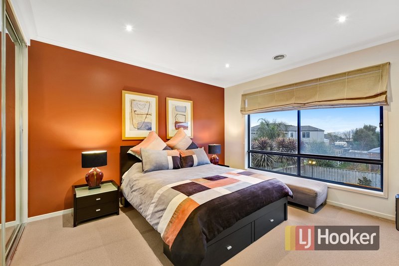 Photo - 2 Brookland Greens Boulevard, Cranbourne VIC 3977 - Image 11