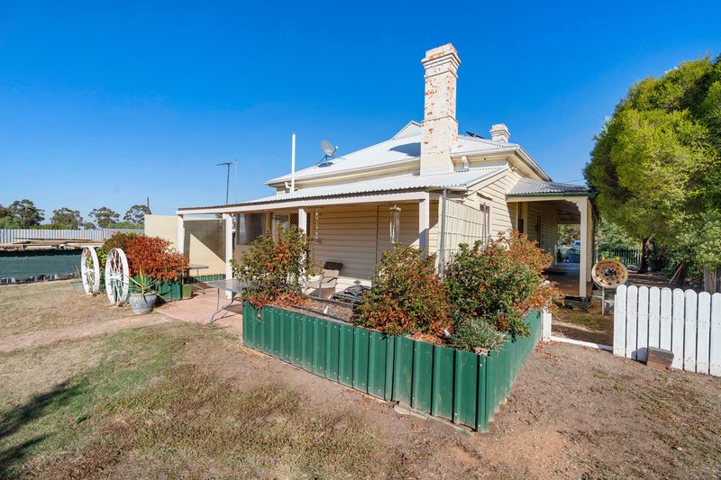 Photo - 2 Brookong Street, Lockhart NSW 2656 - Image 13