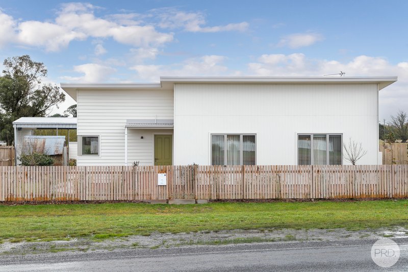 Photo - 2 Broomfield Road, Creswick VIC 3363 - Image 2