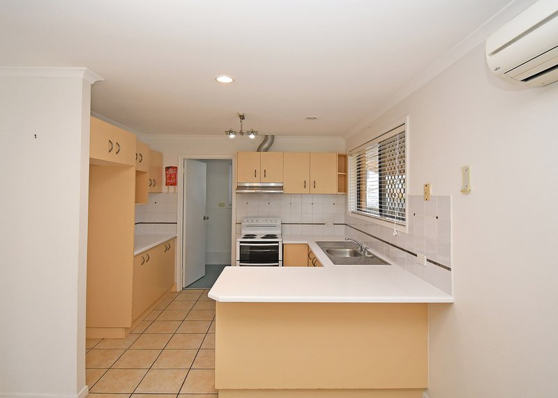 Photo - 2 Bruce Street, Torquay QLD 4655 - Image 10