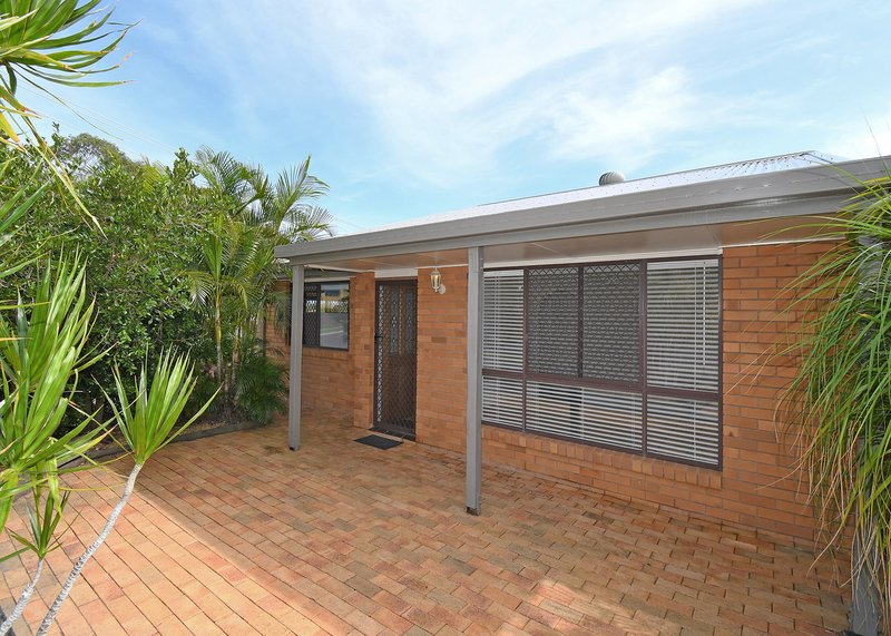 Photo - 2 Bruce Street, Torquay QLD 4655 - Image 24