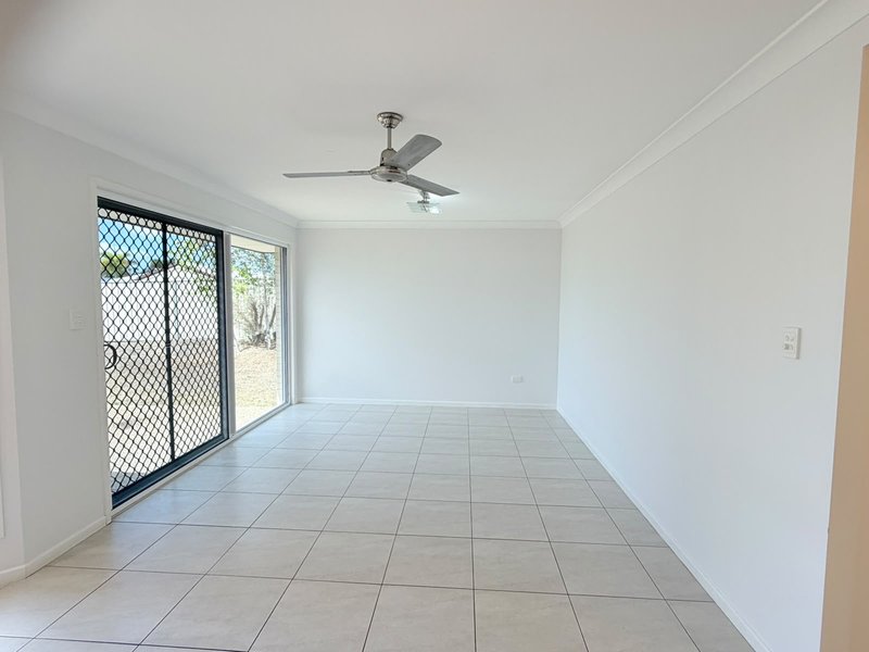 Photo - 2 Bryce Court, Gracemere QLD 4702 - Image 4