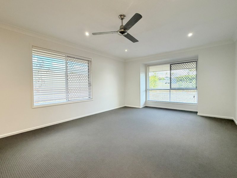 Photo - 2 Bryce Court, Gracemere QLD 4702 - Image 8