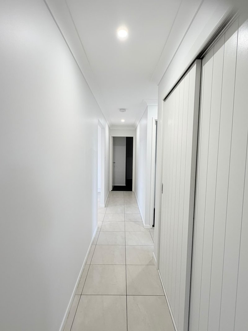 Photo - 2 Bryce Court, Gracemere QLD 4702 - Image 20